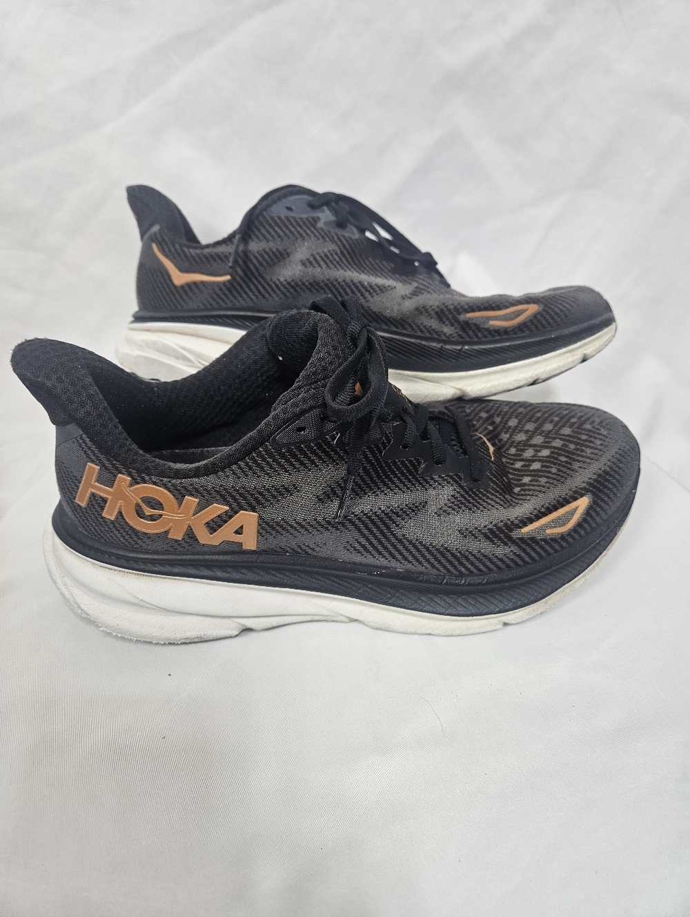 HOKA Clifton 9 Womens 9B Black Running Shoes Lightweight Athletic Sneakers EU 41
